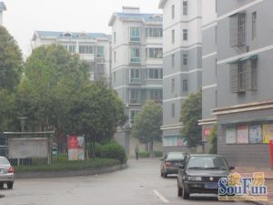 龙福小区 2室2厅 南 北