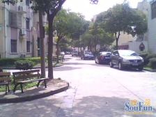 富特四村低楼层两房,满五年少税,位置安静不靠路。