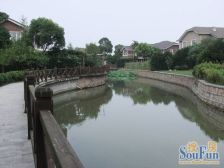 泗泾网红别墅大花园,视野开阔,物况蛮好,诚心出售