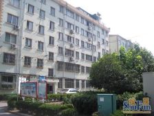 近西渡地铁站+满五年带院子+无户口无贷款+诚意出售