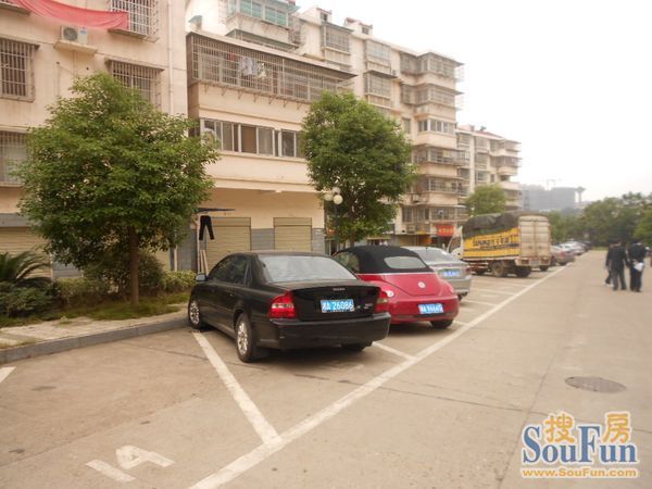 小区相关图