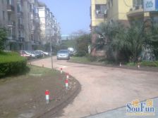 康华苑下叠别墅,带两个车位,精装,诚意出售,采光好