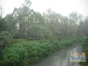 龙湖长桥郡一期 5室3厅 东南