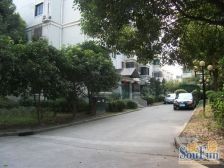 新上南北两房两厅:采光刺眼:2022年小区|:近D铁淞虹路