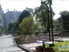 府又西山 电梯中高层 小区花园中间 地铁口四房