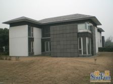 小区纯地上二层,位置安静,东南临河