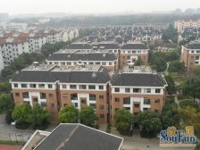 产证在手,不靠近马路,靠近花园,带车库