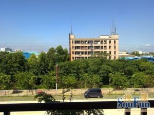 日高卡卡中层东南向2房2厅,保养好配套完善,安静舒适