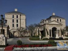 一梯一户,刷卡入户,人车分流,明珠+进。才,带两个车位