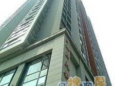 此房满两年,户型方正。步行街商圈上,轻轨站状元碑