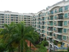 此房红本在手,过五年唯一,小区门口有公交车出入方便