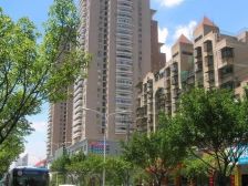 松柏 地铁口 中间楼层 3阳台 一梯两户 配套齐全育秀里