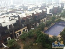 此房满五年唯一,装修保养好,南北对流,望花园安静