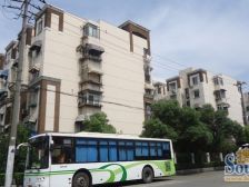 近苏州河+精装修南北通全明三房+产权明晰+车位充足