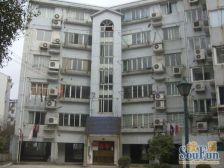 此房是小区里面经典的房型采光通风良好,并且房龄较新