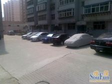 兰峰小区 出门主干道 中间楼层 停车方便