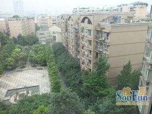 香榭名苑3室1厅东南