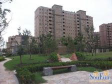 新上,次顶楼,不靠路,已改三房,税费各付,诚意可谈