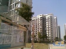 房东诚心出售,两房毛坯,随心装修,随时看房,