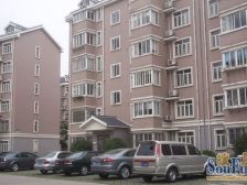 新上好房,带固定车位近地铁,业态丰富,可拎包入住。