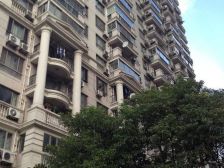 小区蕞诚意卖三房,边套,采光好,无遮挡,税费各付!