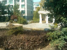 主卧朝南,环境优美,居家装修,诚意出售