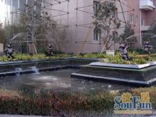 鸿运润园 4室2厅 南 北