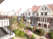 地铁口附院旁,视野宽阔,阳光佳,户型优