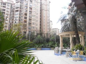 中华名园一期4室2厅东北