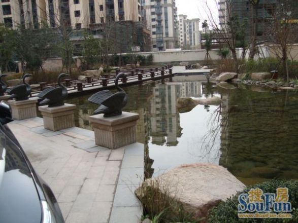 绿地崴廉公寓实景图