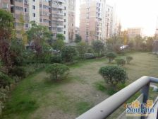 户型方正,房间大,居住方便舒适,全天采光