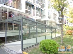 工农路旁四楼楼中楼阳光房带车库车位房东急售