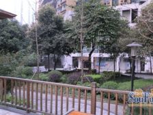 海峡路轻轨站旁正规大三房、单价低、业主诚心出售