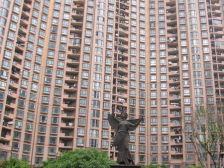 世纪大道地铁口,源深体育馆旁,三房朝南!百万装修