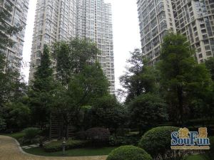 丽晶港4室2厅东北
