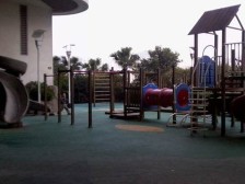 朝天门来福士旁一线江景房,简单装修