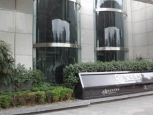 正规一室一厅,朝南,高楼层正看江。