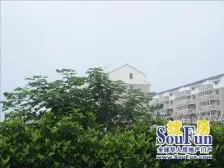 新上毛家花园北区 小户带阁楼 有钥匙 诚心出售