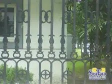 一楼带院子,得房率高 崇道和平江 满2年新装修