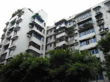 红旗河沟地铁口 楼梯洋房2楼 户型方正 朝南看中庭