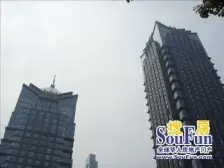 青庭国际公寓一室二厅,诚心出售,采光好,景观楼层。