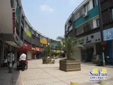 城南第三大街1室1厅此房中上楼层,视野开阔,有采光