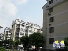 天街旁 地铁口 湖沁精装大三房 带自库 诚售 采光充足