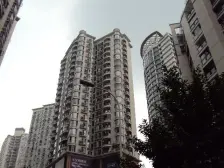 四房双卫外阳台 顶跃带屋顶花园