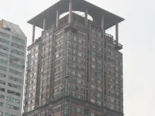 该房位于解放碑商圈,是难得的小户型采光好