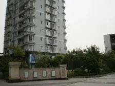 人和街顶跃+户型方正+采光好+带大花园