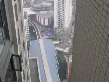 端户两室,视野采光好,楼下轻轨,配套全