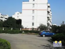 莲香新村4号5号双轨道口,中间楼层,视野开阔