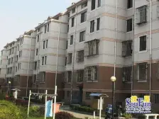 大户 精装修三房 位置好楼层佳 大车库 近公园