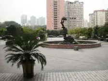 大礼堂轻轨10号线4kou楼上 两室一厅 平上4楼